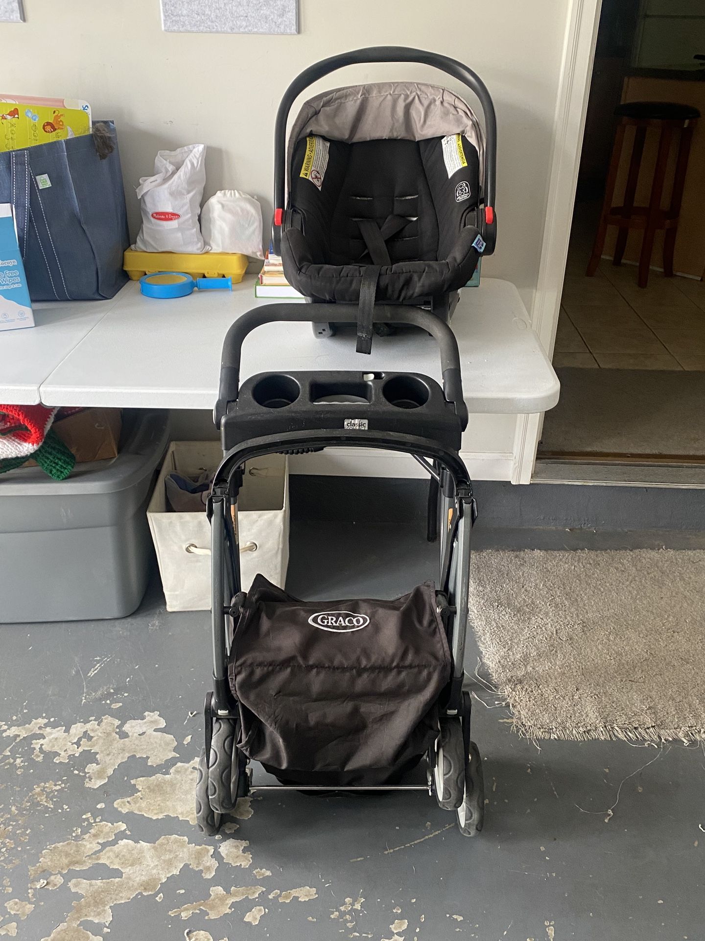 Stroller: Car seat/ Carrier