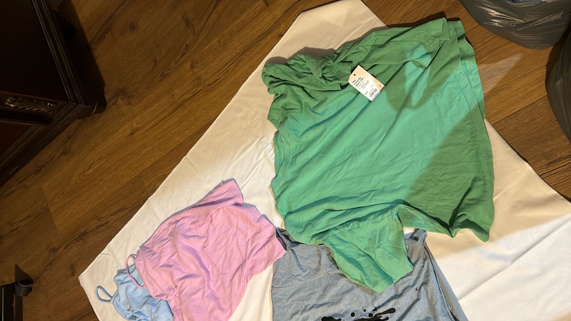 8 PCs Shorts Shirts New XXL
