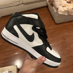 Nike Air Force 1 Mid Stussy Light Bone Black