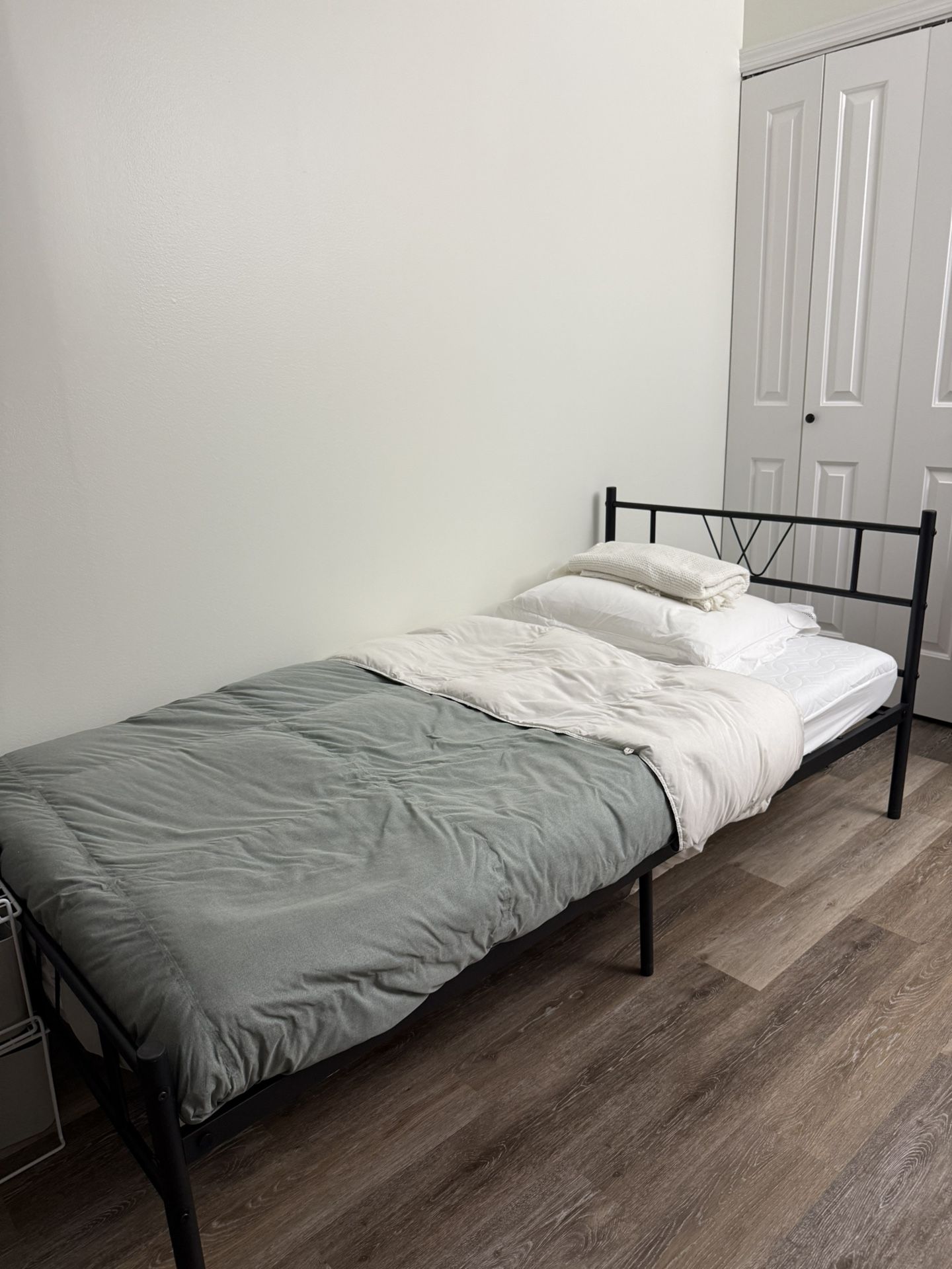 Never Used Single Bed + Mattress