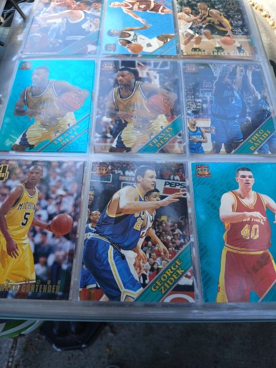 Sports Cards Binder 600+ Cards
