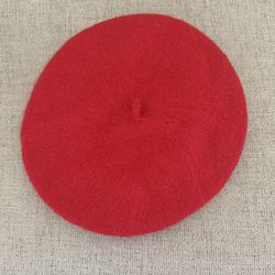 Stylish Bright red beret One Size 