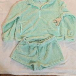 No Boundaries  XL (16-18) Womens 