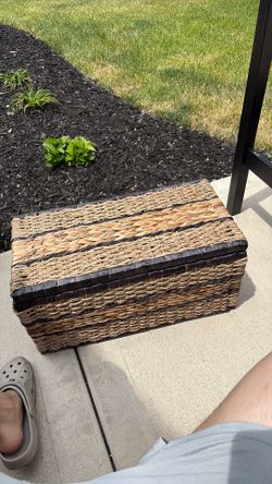Wicker storage box