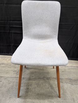 Warehouse sale** Contemporary Light Grey Upholstered Dining Chair with Tapered Wood Legs