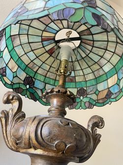 Tiffany-Style Stained Glass Table Lamp – Vintage Look