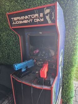 ARCADE GAME TERMINATOR T2