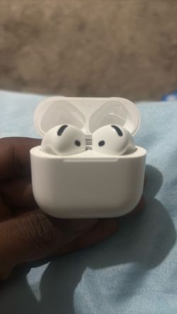 AirPod 4s