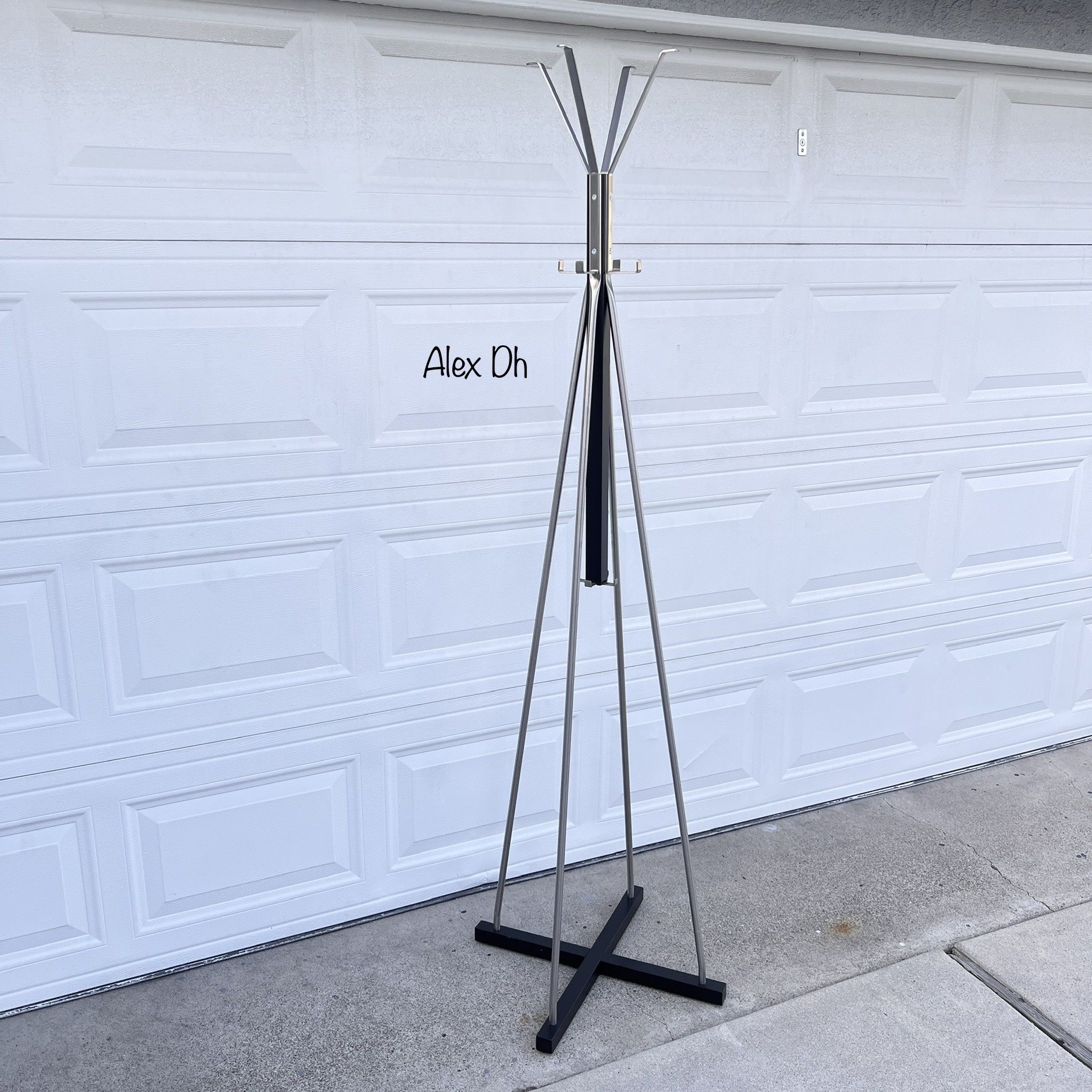 IKEA TJUSIG COATS HATS RACK HANGER STAND contemporary modern entry way jackets for Sale in Anaheim, CA