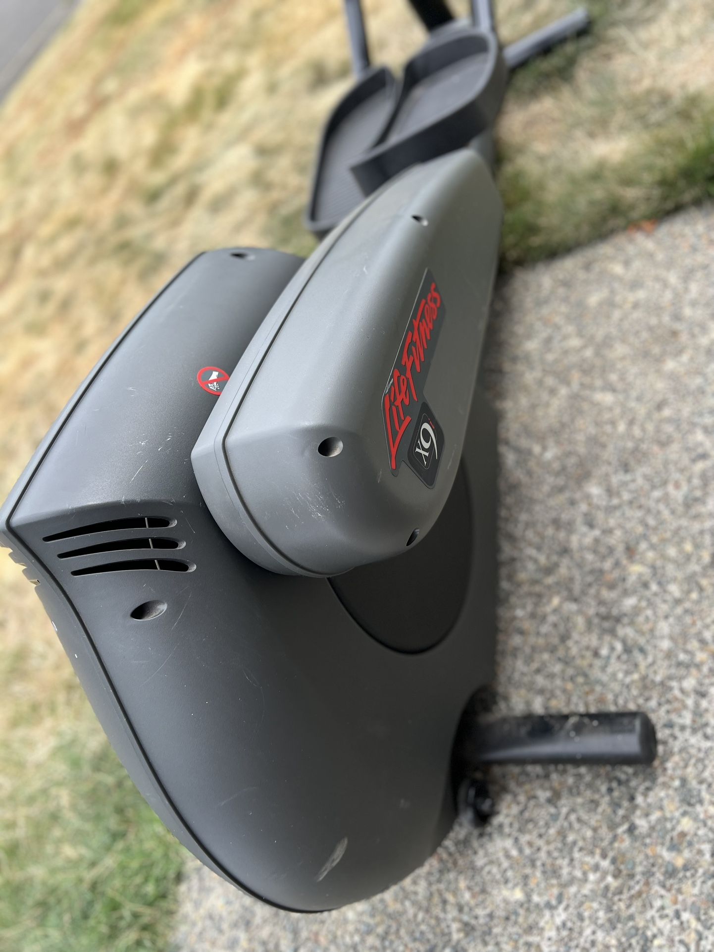 Life Fitness X9 Elliptical – Commercial Grade Gym Machine