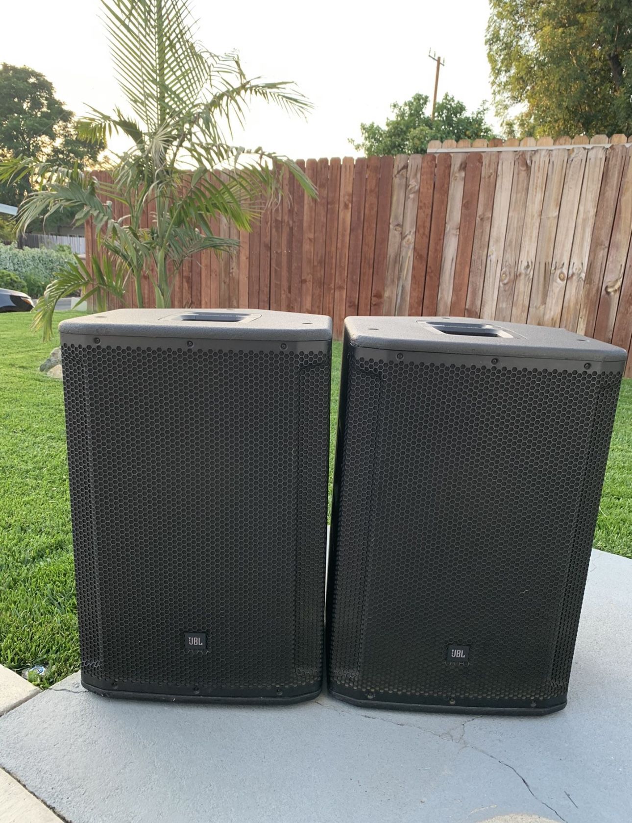 JBL SRX 815 POWERED SPEAKERS