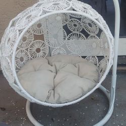 Pet Bed Hanging Egg NEW Super Cute.