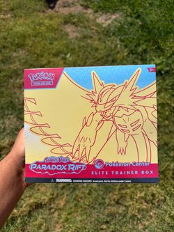 Pokémon Scarlet & Violet Paradox Rift Pokemon Center Elite Trainer Box
