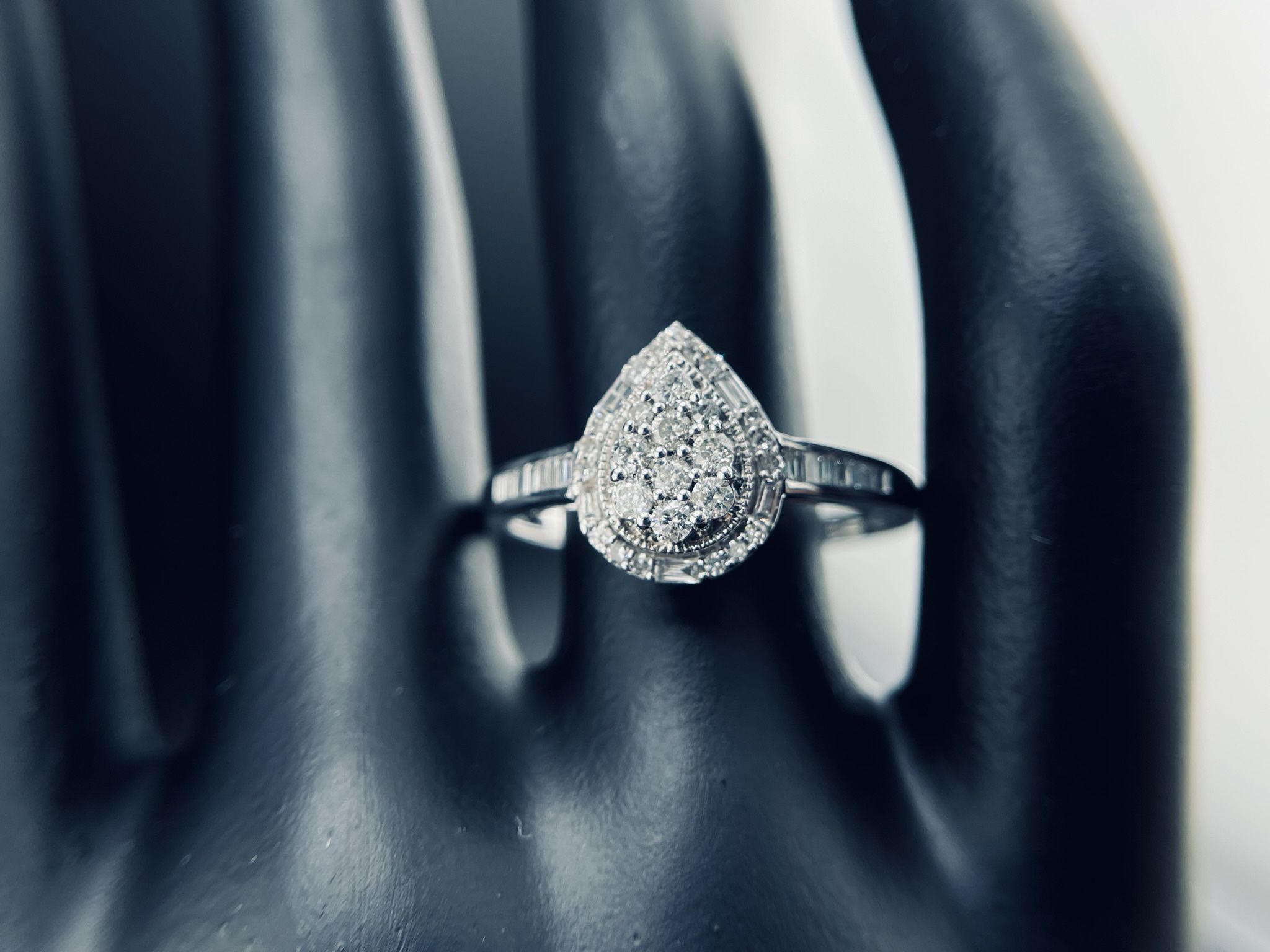 10K Pear Shaped Engagement Ring With Diamonds 