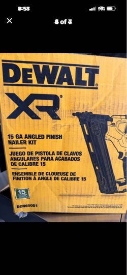20V MAX XR 16-Gauge Electric Cordless Angled Finishing Nailer Kit