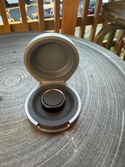 Oura Ring Gen 4 Black Size 9 + Official Oura Travel Charger
