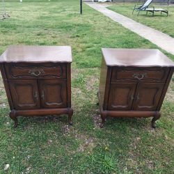 2 old Wood End Tables