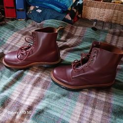 DOC Martin boots 11 men's New