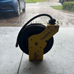 Central Pneumatic Hose Reel 