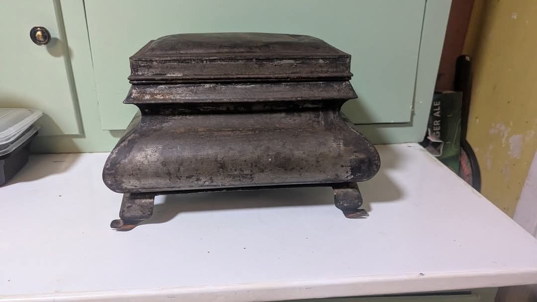 Antique Cigar & Cigarette Box