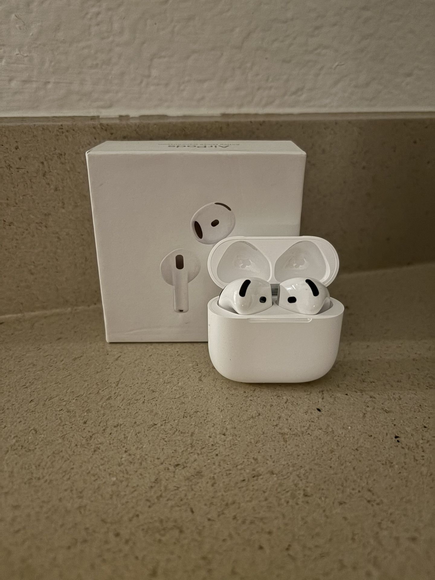 AirPods 4