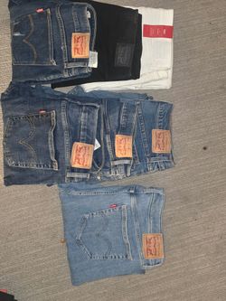 LEVIS Bundle!!!! Size 29-31 Women’s 30$ For All
