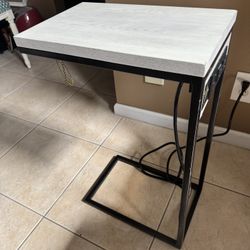Tainoki Charging Station Desk End Table 