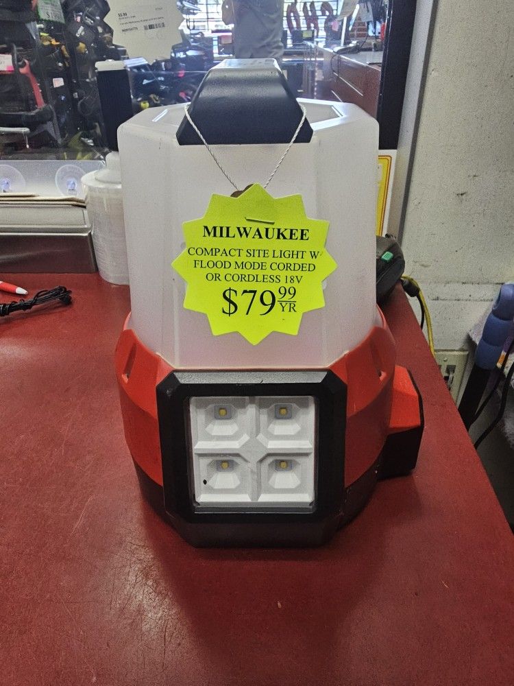 96091 Milwaukee 2144-20 Compact Site/ Flood Light Corded & M18 577045