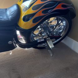 2007 HOUNDA. GOLDWING 1800 CC.6 BIG PISTON 