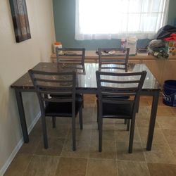 Dinning/Kitchen Table (Faux Marble)