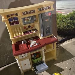 Little Tips Complete Pay Set Lifestyle, Play Kitchen. 40$