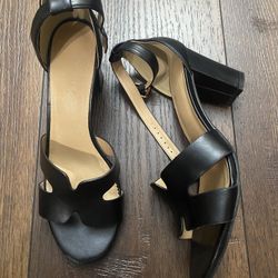 Womans Black Block Heel Shoes Size 9 