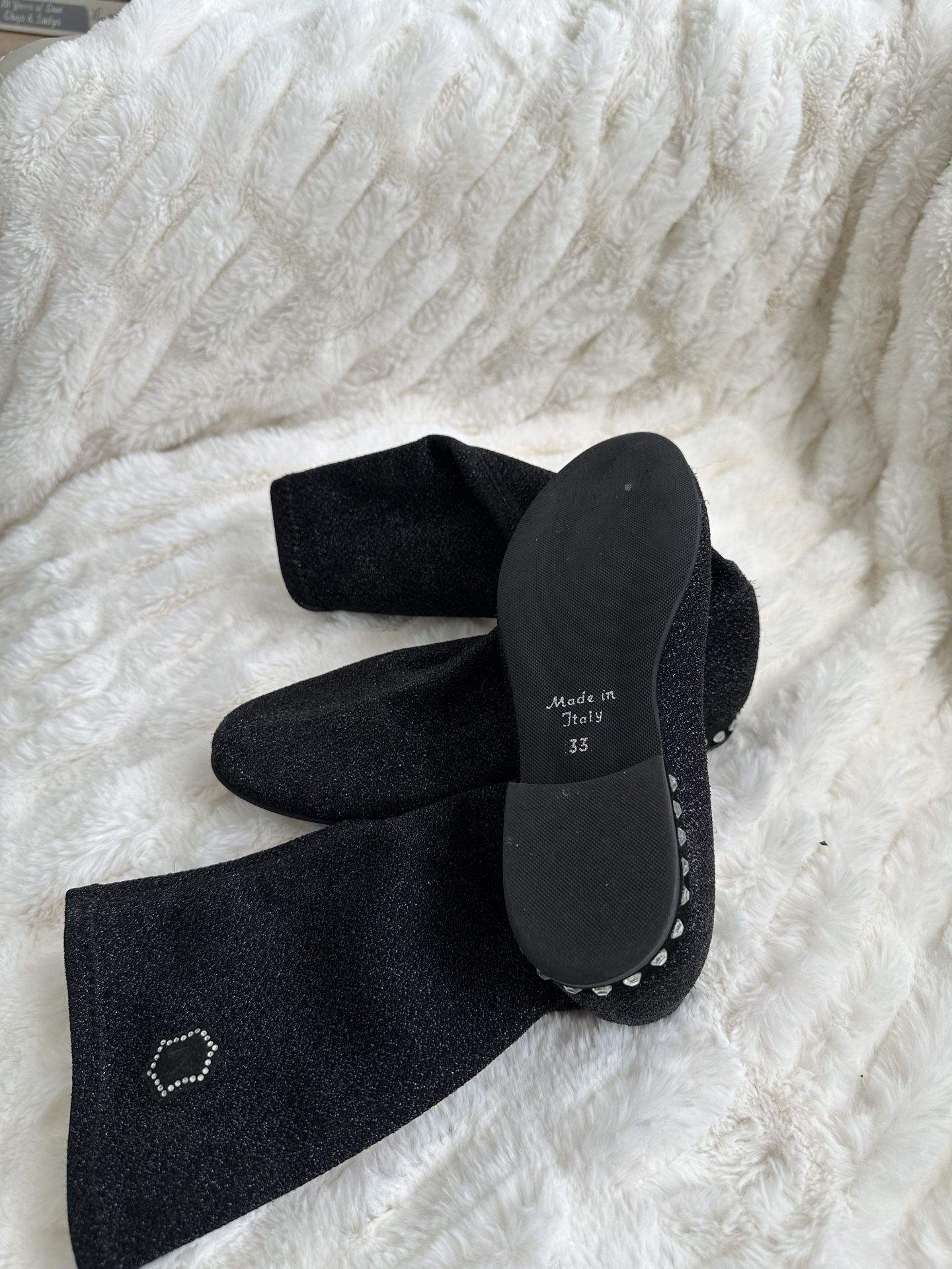Monalisa girl’s boot