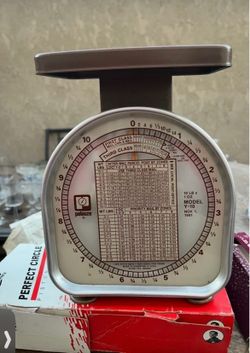 Pelouze Model Y-10 Postal Scale 10 lb