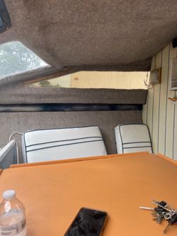 21 foot Bayliner/Trailer/under/Cubby//Bathroom/Sitting Area/ Great Project $700