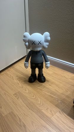 Kaws Figurine