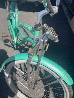Women’s beach cruiser