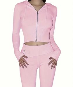 Woman’s knitted set