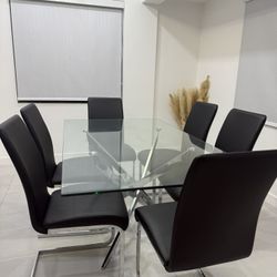 Modern Glass Table w 6 Chairs