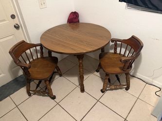 Table & chairs