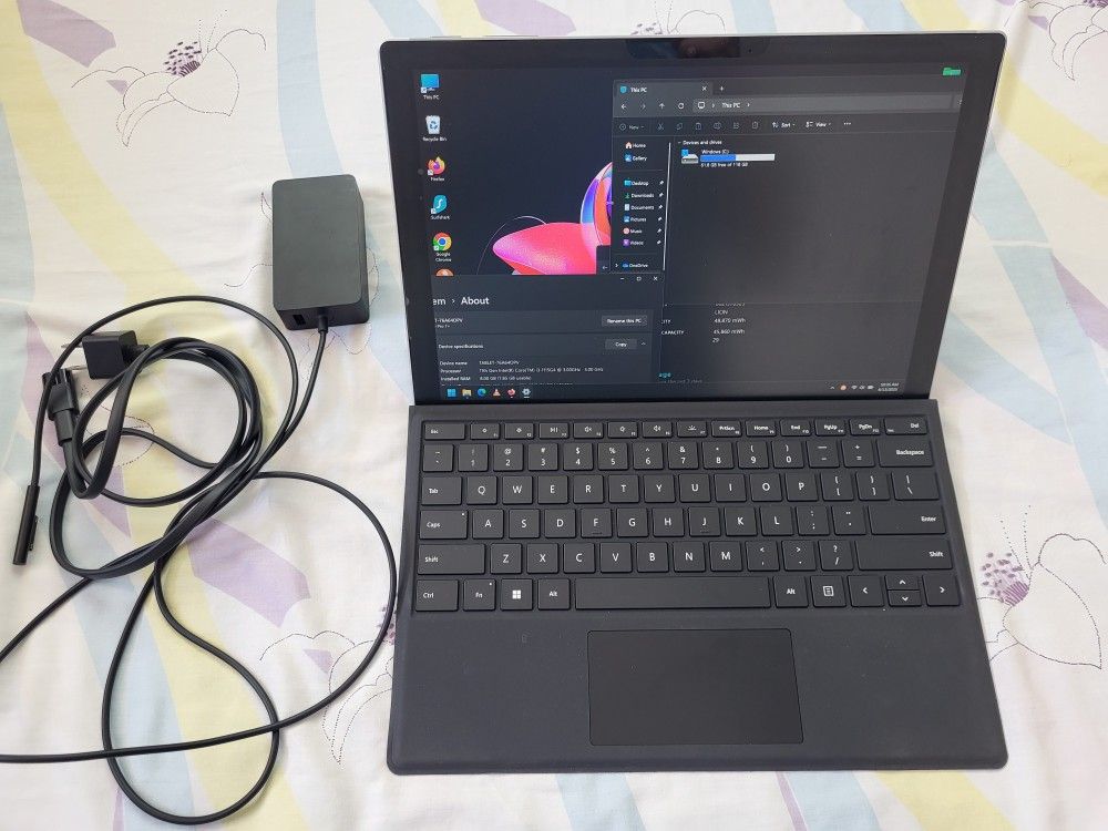Microsoft Surface Pro 7 Plus 7+ Laptop Tablet Windows Touchscreen Intel i3 8GB RAM 128GB SSD Drive