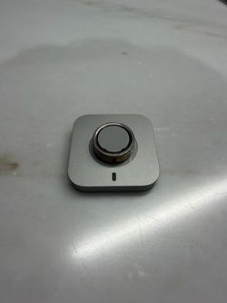 Oura Ring Gen 3 — Gold, Size 8, with Charger