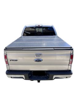 Rugged Hard Folding Tonneau Cover