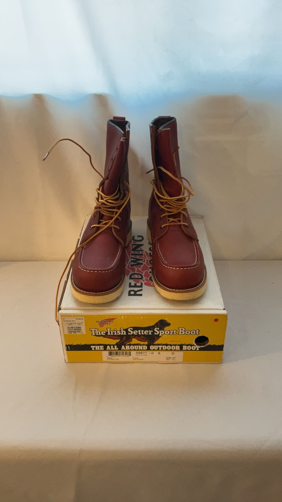 Red Wing Men’s Boots Size 9 Like New 