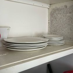 Dishware And Cups Dishes Set  $10 