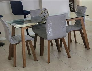 almost new modern dining set!