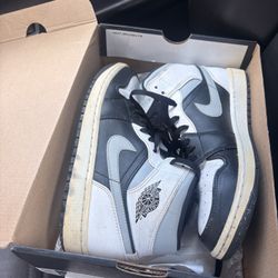 Jordan 1 Mid