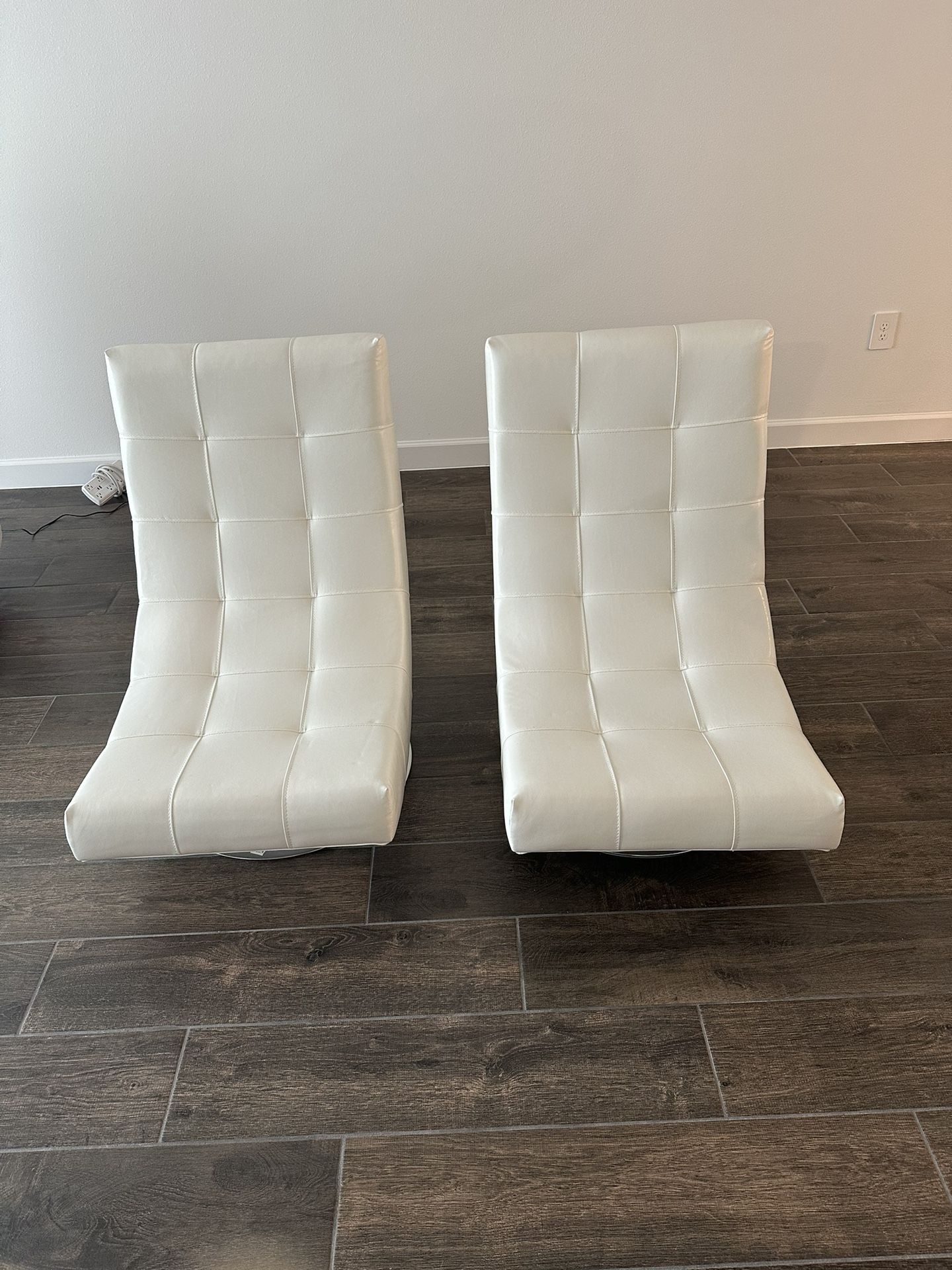 Leader Chairs