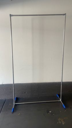 Freestanding Metal hanger 7