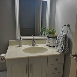 Bathroom vanity with mirror